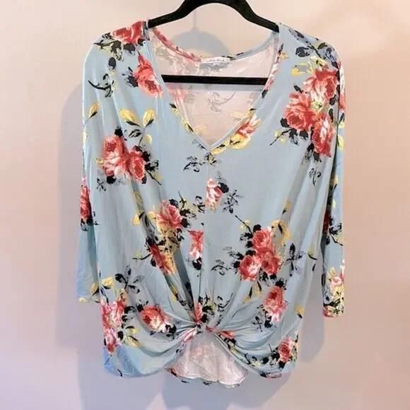 White Birch Medium Dusty‎ Blue Floral Print Long Sleeve Twist Front Top NWOT - Picture 4 of 7